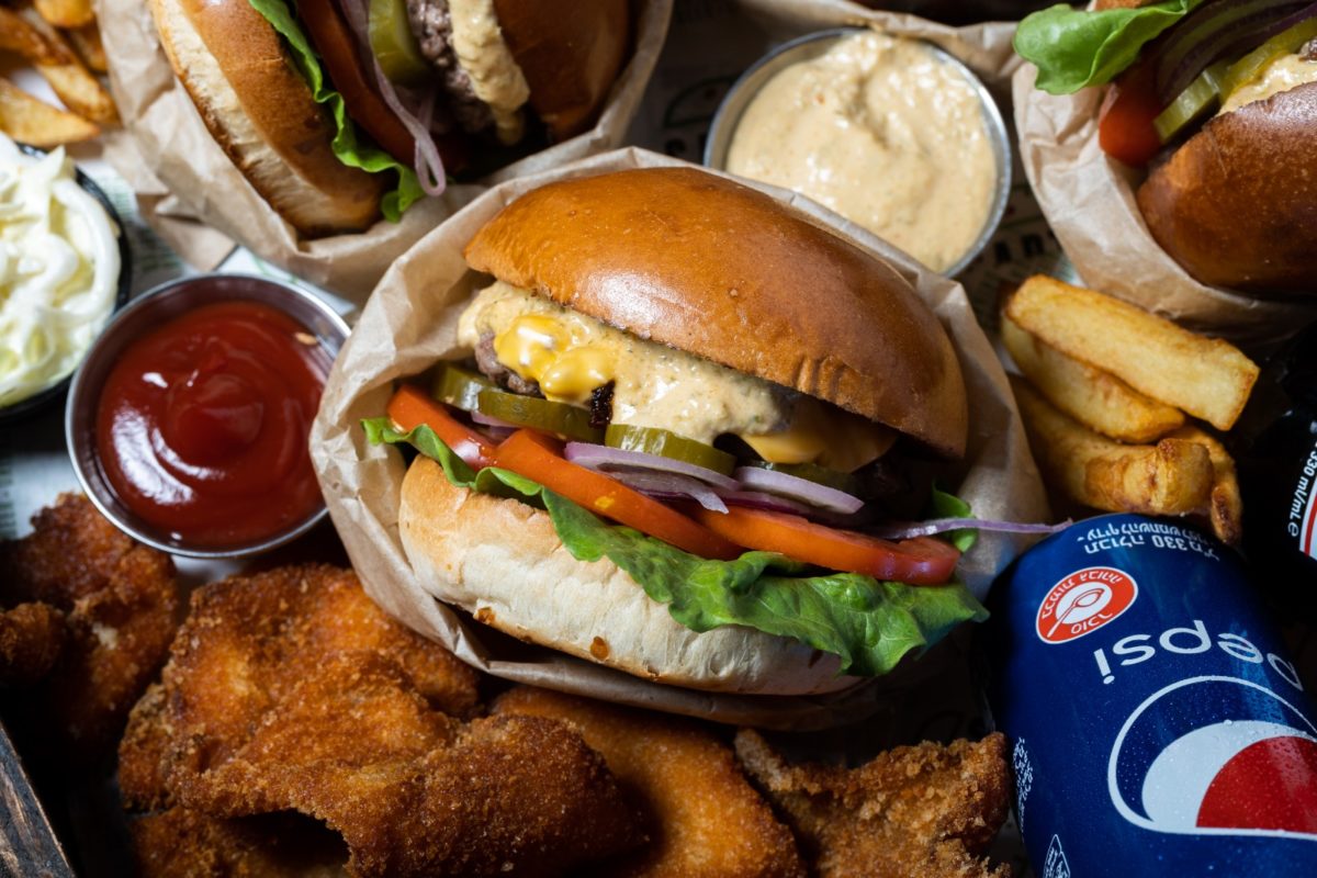 הסטוריית ההמבורגר פרק 9  – "דייב הזקן"